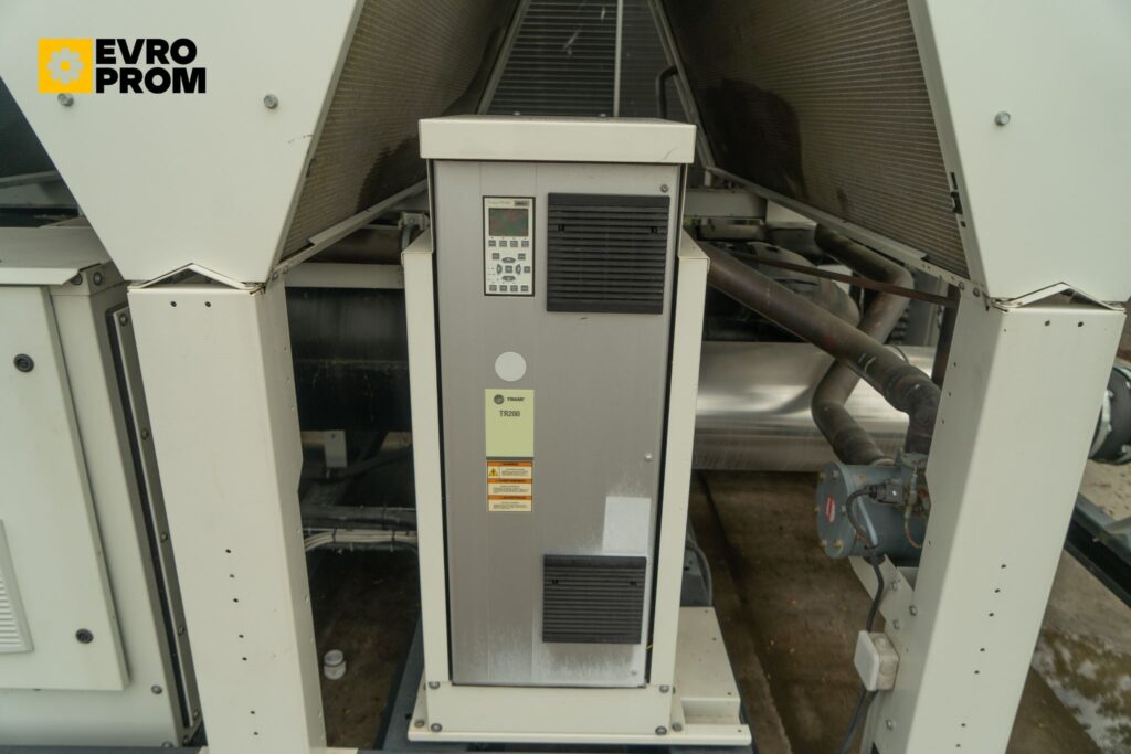 Aircooled chiller TRANE RTAF300 HSS XLN 1079 kW