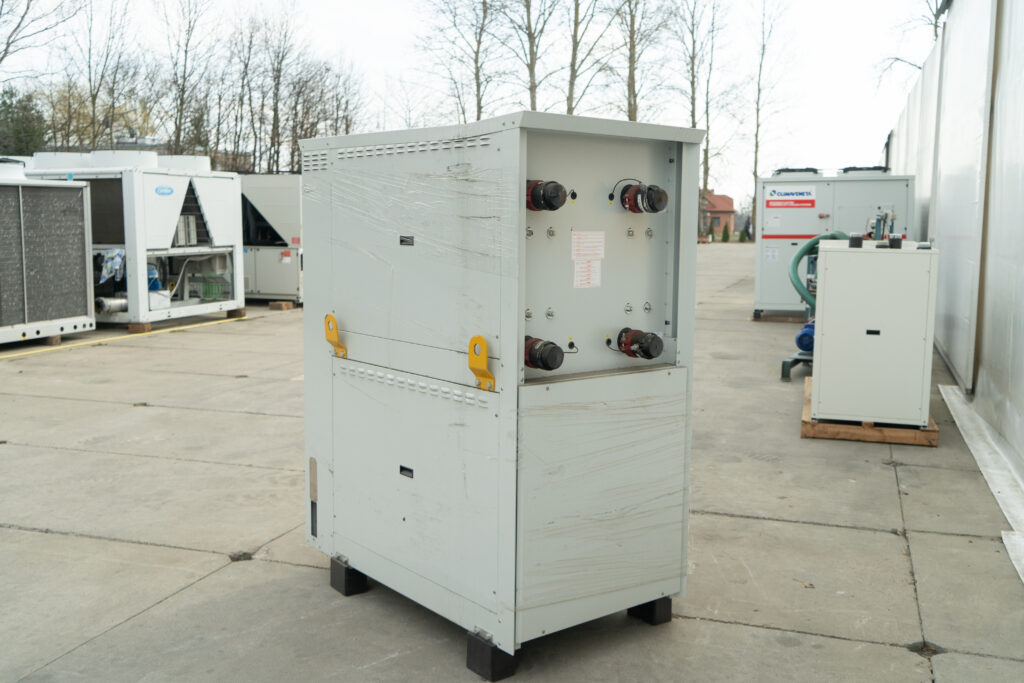 Kaltwassersatz/Wärmepumpe Climaveneta NX W Y H 0502 157.5 kW/175 kW