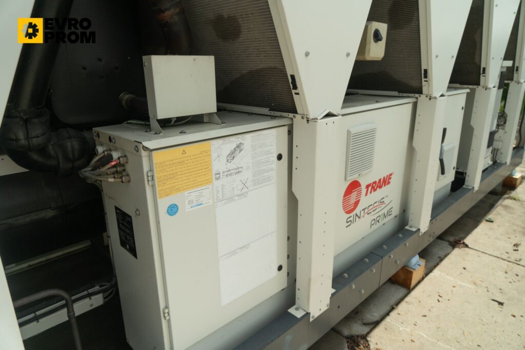Aircooled chiller TRANE RTAF300 HSS XLN 1079 kW