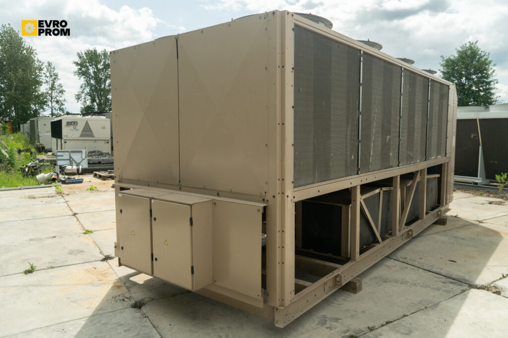 Kaltwassersatz YORK YCAS0475EB 446 kW