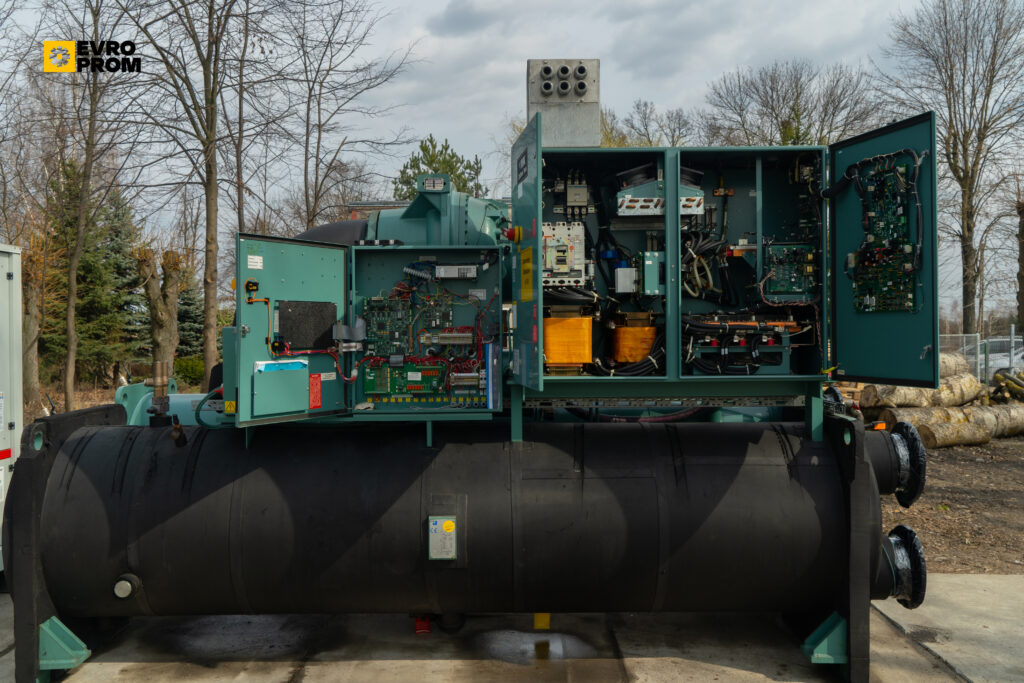 Kaltwassersatz YORK YK CF CG Q7 5CK F 2200 kW
