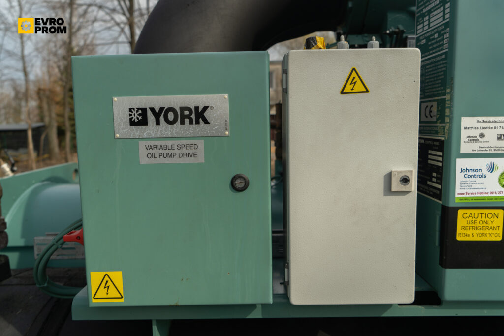 Kaltwassersatz YORK YK CF CG Q7 5CK F 2200 kW