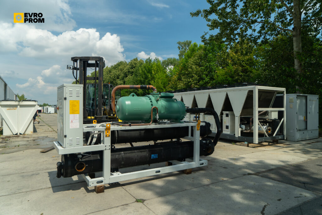 Watercooled chiller/Heat pump Climaveneta FOCS2 W H CA E 1601 441.9 kW/456.9 kW