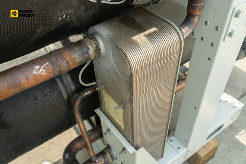 Watercooled chiller/Heat pump Climaveneta FOCS2 W H CA E 1601 441.9 kW/456.9 kW