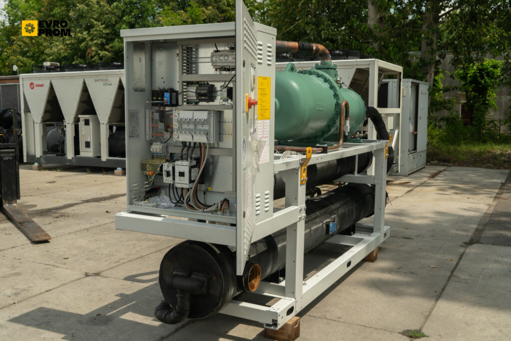 Watercooled chiller/Heat pump Climaveneta FOCS2 W H CA E 1601 441.9 kW/456.9 kW