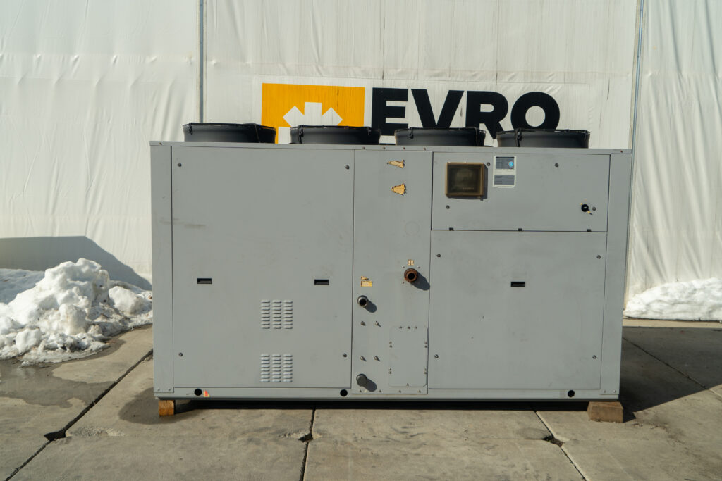 Kaltwassersatz UNIFLAIR ERAC 1221A 120 kW