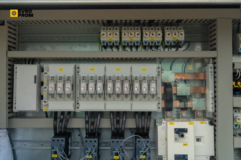Kaltwassersatz/Wärmepumpe CLIMAVENETA NX N Y/CA 1104T 311 kW/327 kW