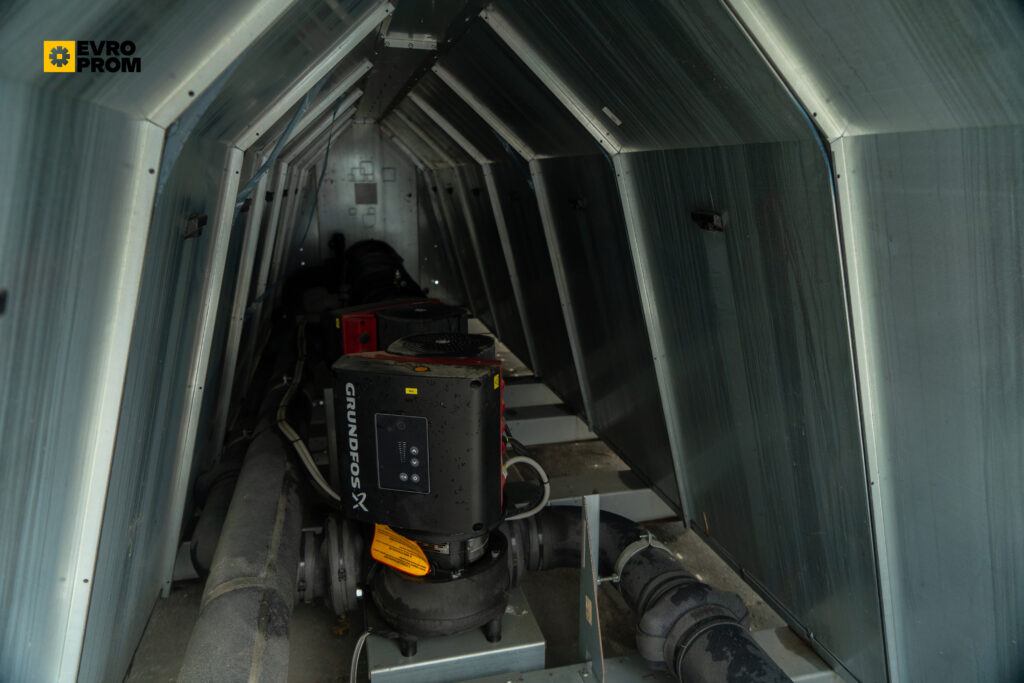Kaltwassersatz/Wärmepumpe CLIMAVENETA NX N Y/CA 1104T 311 kW/327 kW