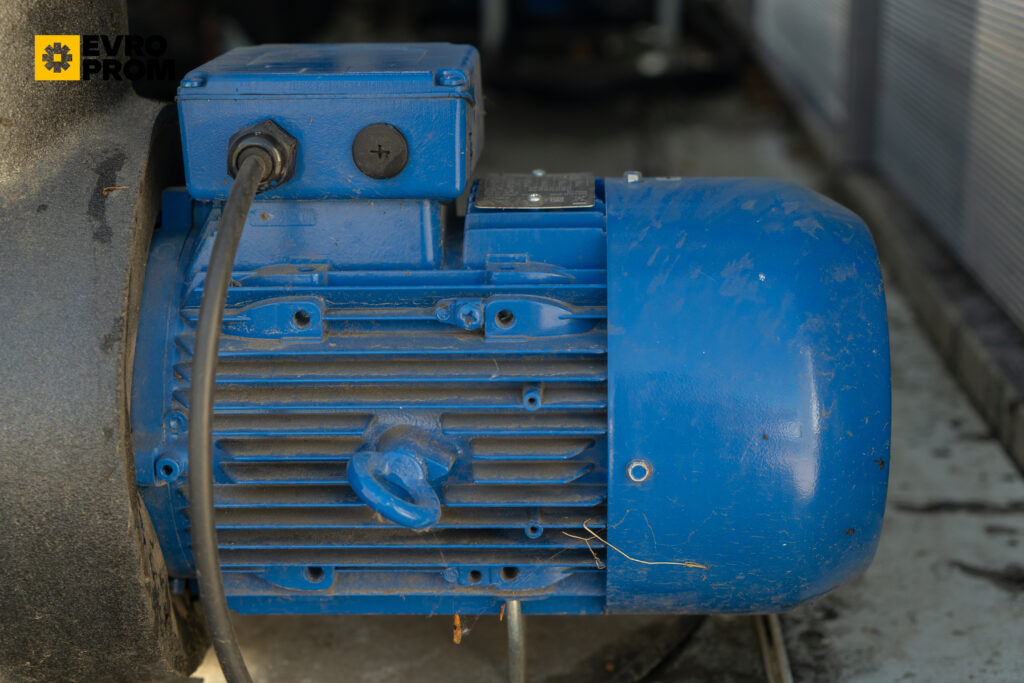 Kaltwassersatz KTK TWA 332 S IK P A PD 316 kW