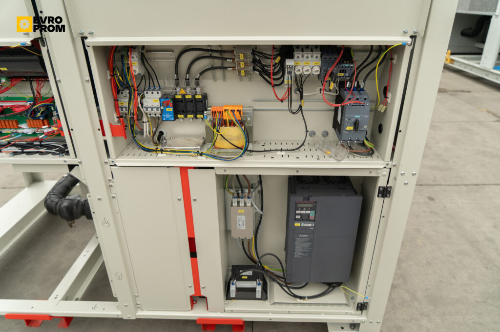 Чіллер/Тепловий насос CLIMAVENETA MEHP IS G07 0071 60.1 кВт/69.9 кВт