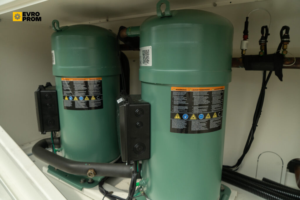 Aircooled chiller/Heat pump Panasonic ECO I W AQUA 450 H 420 kW/451 kW
