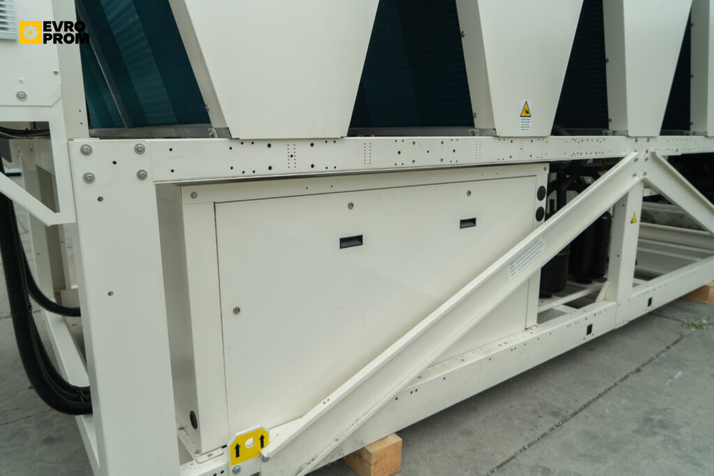 Aircooled chiller/Heat pump Panasonic ECO I W AQUA 450 H 420 kW/451 kW