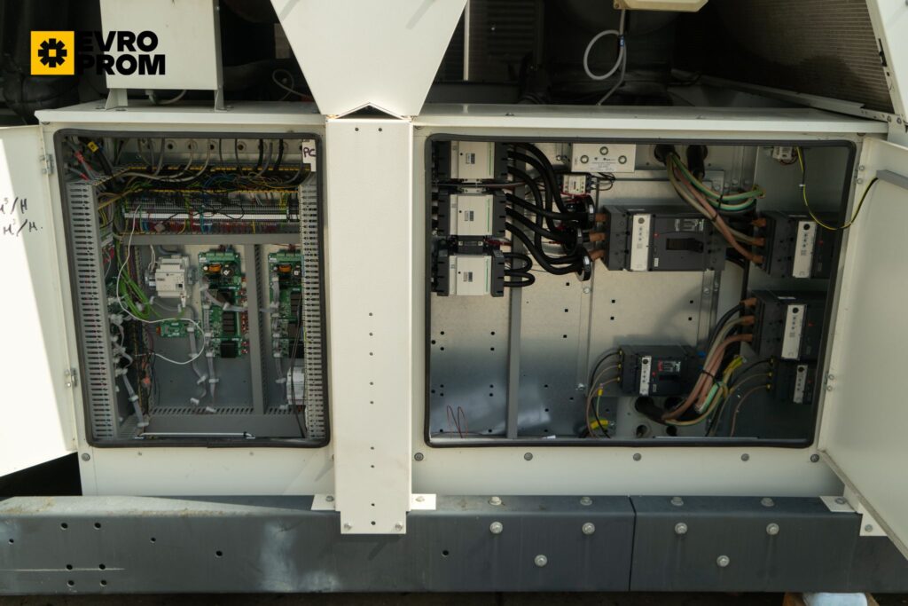 Aircooled chiller TRANE RTAF300 HSS XLN 1079 kW
