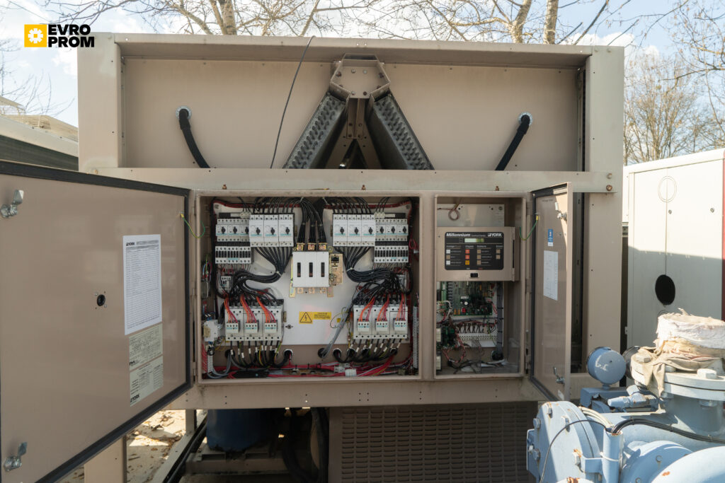 Kaltwassersatz YORK YCAL 0377SBХА 360 kW