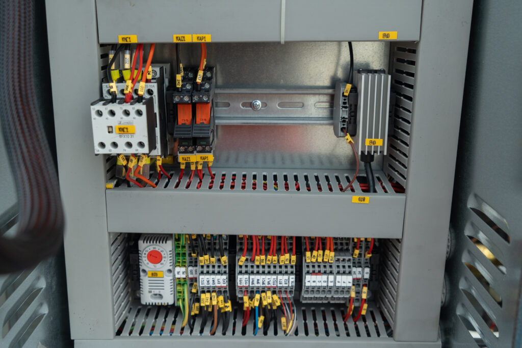 Чиллер/Тепловой насос EMICON PAE 361 KA 22 кВт/25 кВт