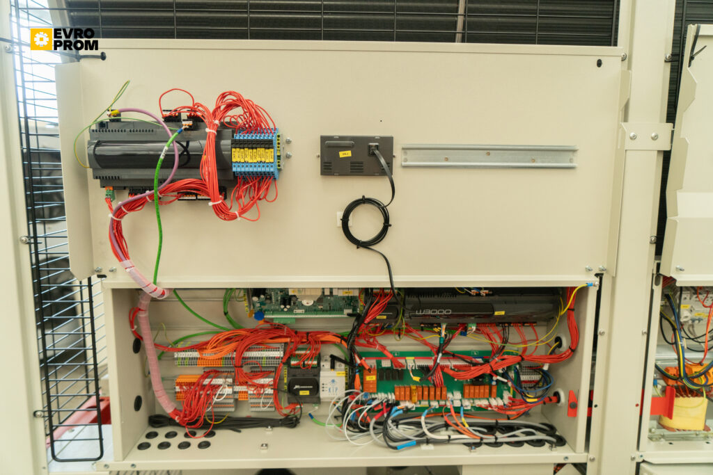 Чиллер/Тепловой насос CLIMAVENETA MEHP IS G07 0082 66.7 кВт/49.4 кВт