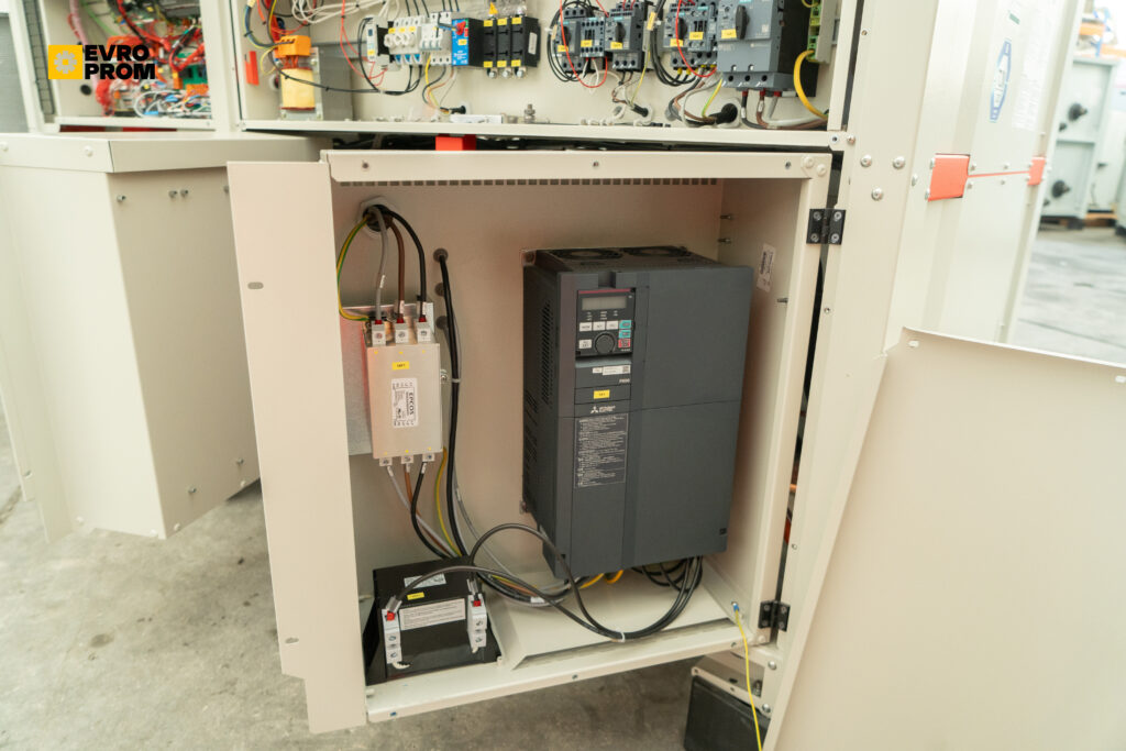 Чиллер/Тепловой насос CLIMAVENETA MEHP IS G07 0082 66.7 кВт/49.4 кВт