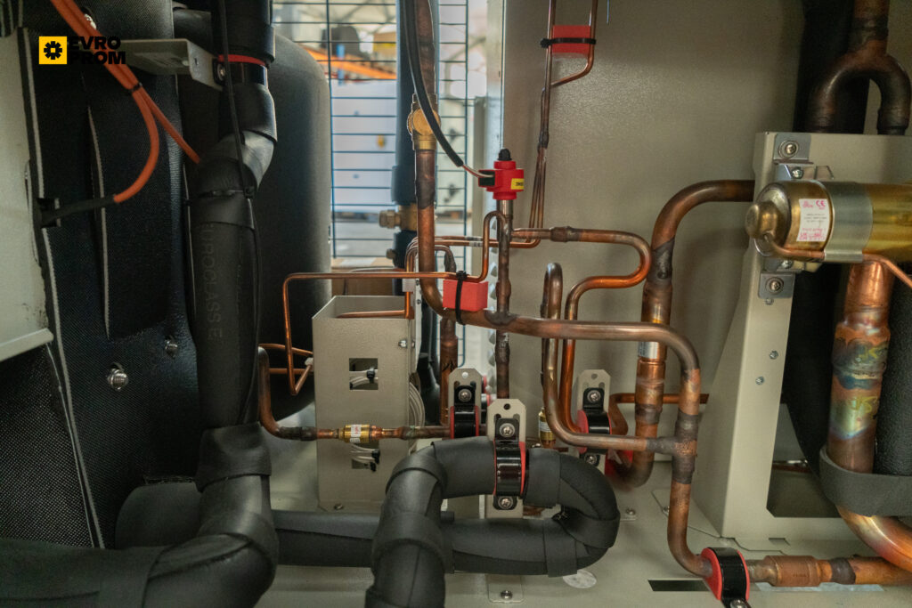 Чиллер/Тепловой насос CLIMAVENETA MEHP IS G07 0082 66.7 кВт/49.4 кВт