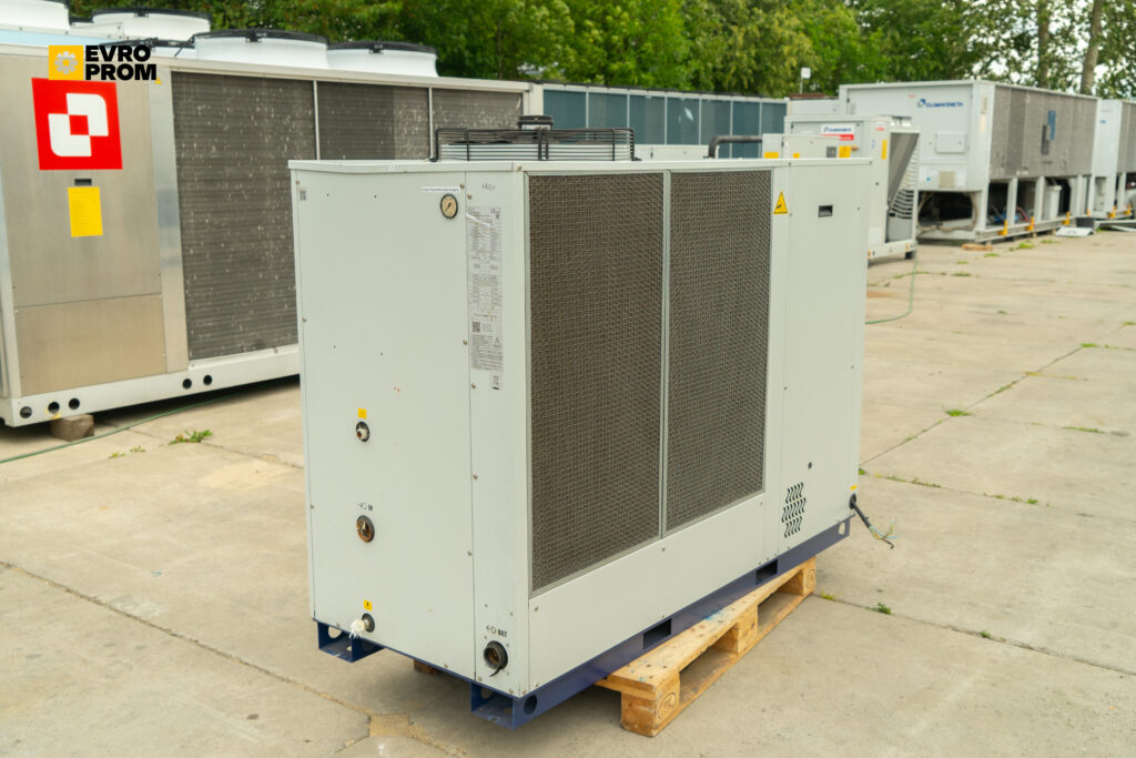 Aircooled chiller MTA TAEevo Tech 081 22 kW