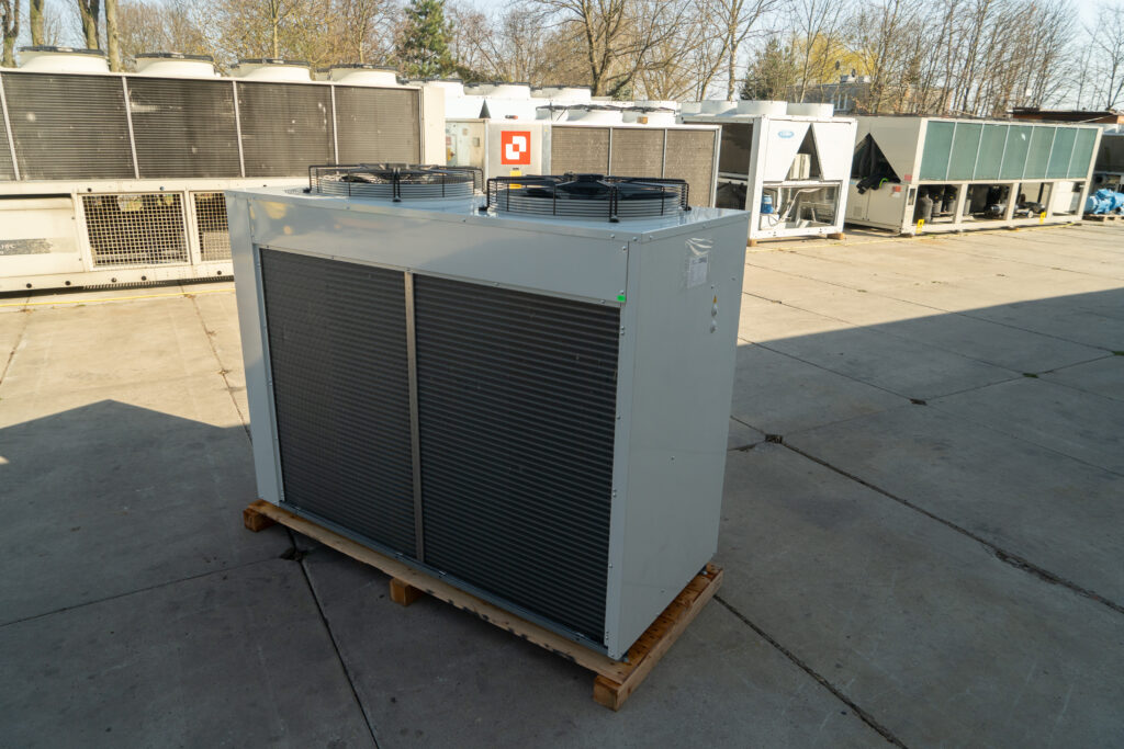 Чиллер/Тепловой насос EMICON PAE 361 KA 22 кВт/25 кВт