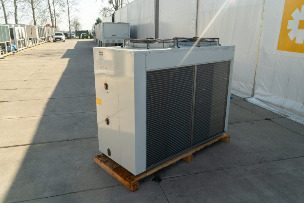 Чиллер/Тепловой насос EMICON PAE 361 KA 22 кВт/25 кВт