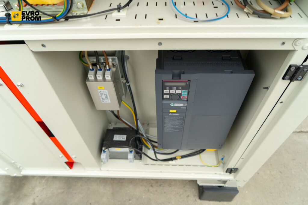 Чиллер/Тепловой насос CLIMAVENETA MEHP IS G07 0071 60.1 кВт/69.9 кВт