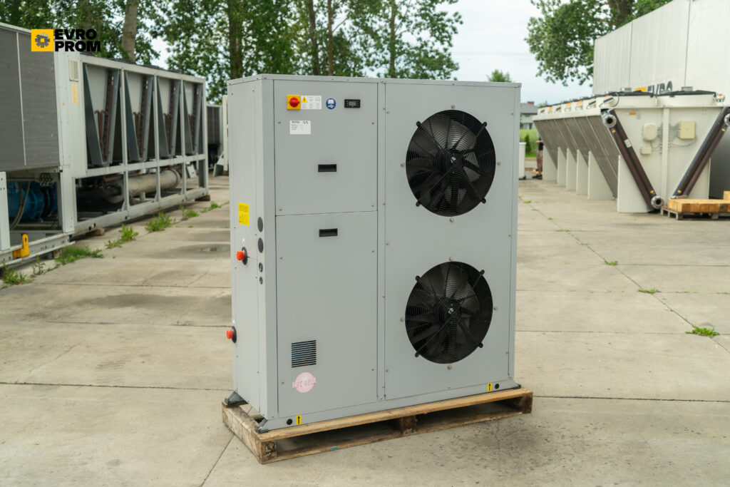Чиллер/Тепловой насос SYSTEMAIR SYSCROLL 20 AIR EVO HP 20 кВт/20 кВт
