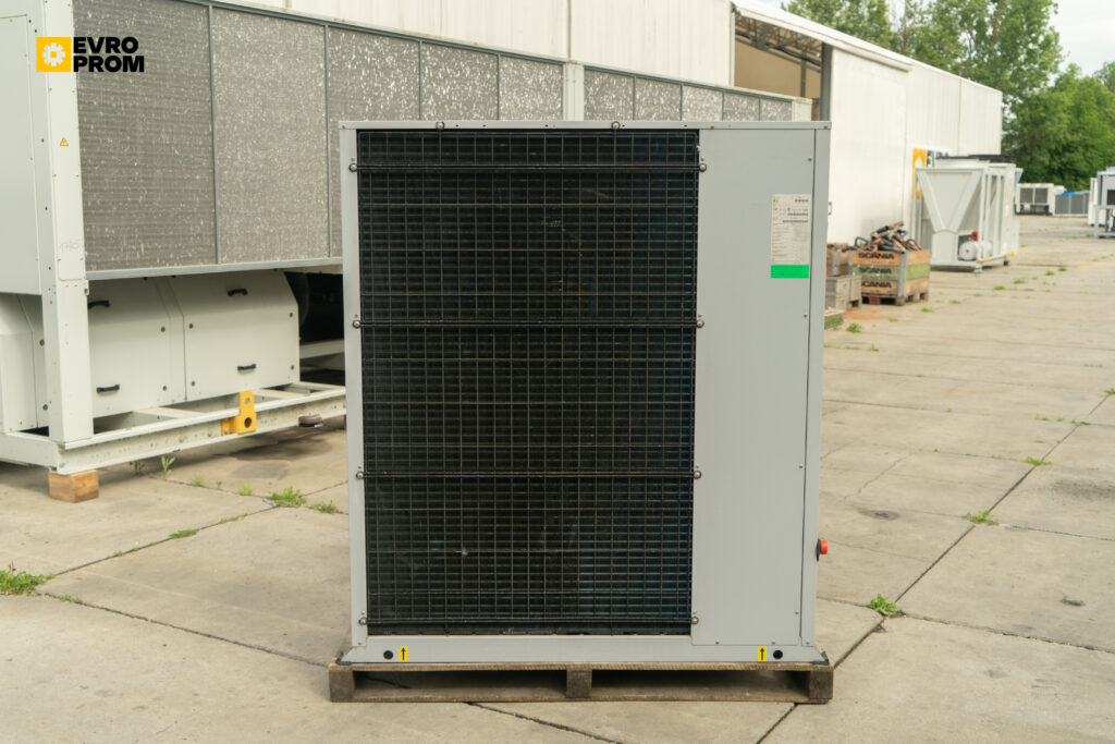 Чиллер/Тепловой насос SYSTEMAIR SYSCROLL 20 AIR EVO HP 20 кВт/20 кВт