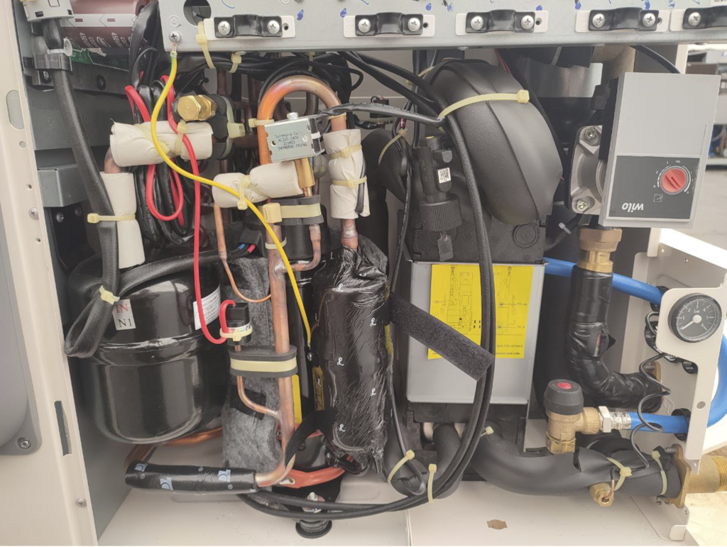 AIRCOOLED chiller/heat pump Clivet WSAN-YMI 21 4.85/4.8 kW