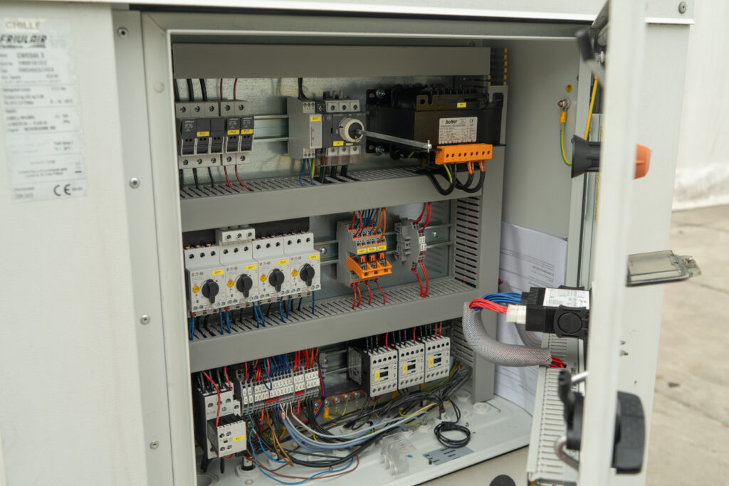 Kaltwassersatz FRIULAIR CWE046 S 33.8 KW