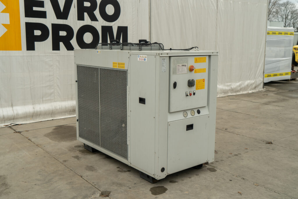Kaltwassersatz FRIULAIR CWE046 S 33.8 KW