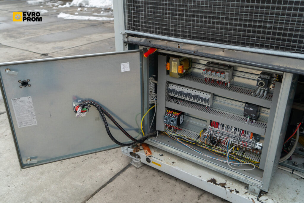 Aircooled chiller/Heat pump BLUEBOX GEYSER 2 MT 52 54.3 kW / 45.6 kW