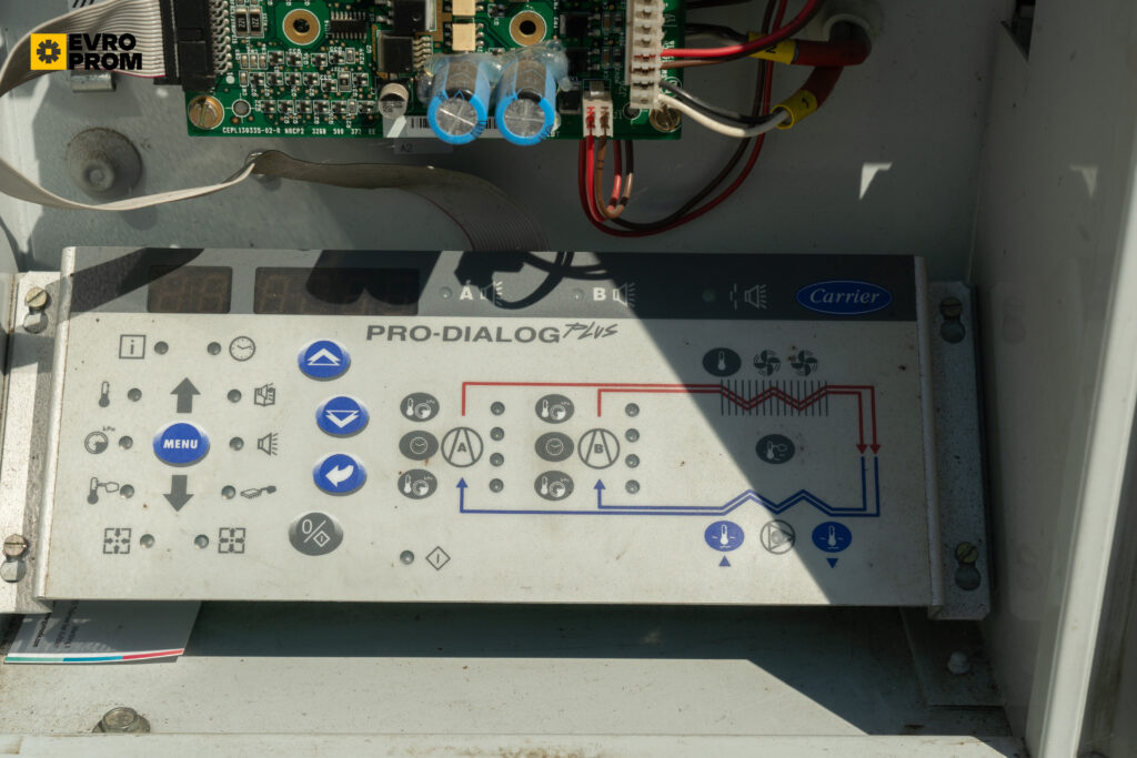 Чиллер CARRIER 30RA 090 B0723 PEE 89 кВт