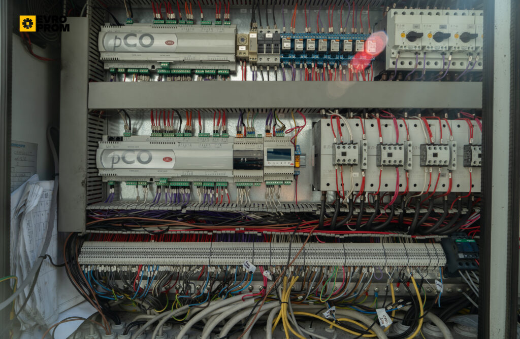 Чіллер CF Chillers CFA P 60.4LT 325 кВт