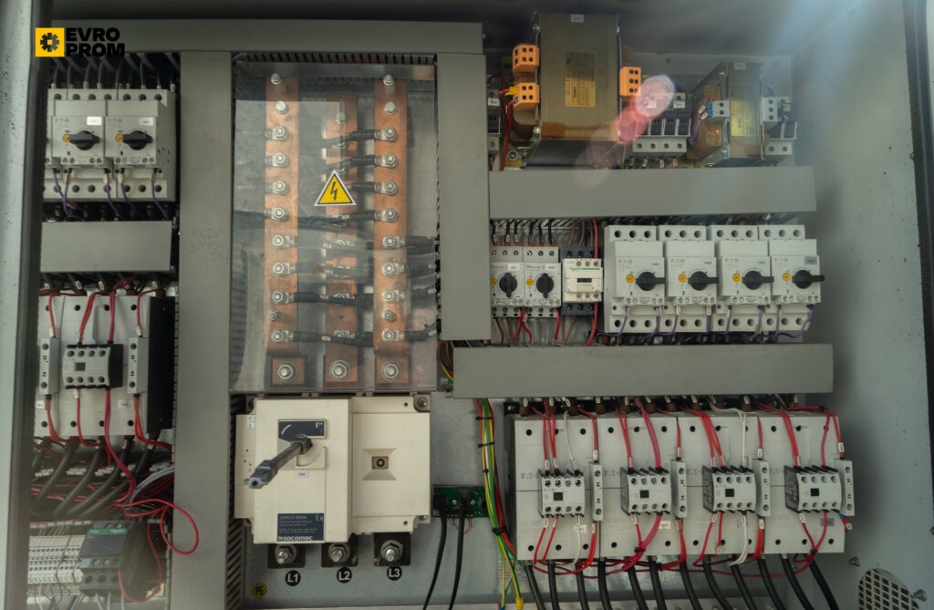 Чіллер CF Chillers CFA P 60.4LT 325 кВт