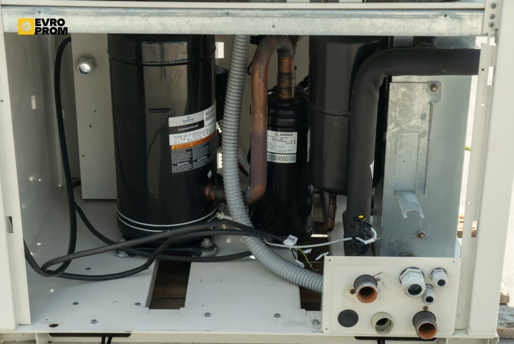 Kaltwassersatz/Wärmepumpe Carrier 30RQ 033 0313 PE 32.3 kW/34.3 kW