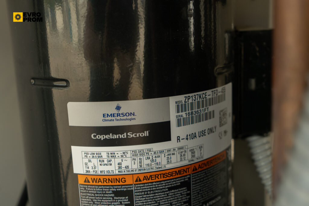 Kaltwassersatz/Wärmepumpe Carrier 30RQ 033 0313 PE 32.3 kW/34.3 kW