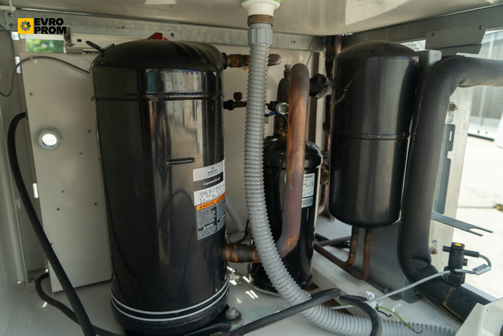 Kaltwassersatz/Wärmepumpe Carrier 30RQ 033 0313 PE 32.3 kW/34.3 kW