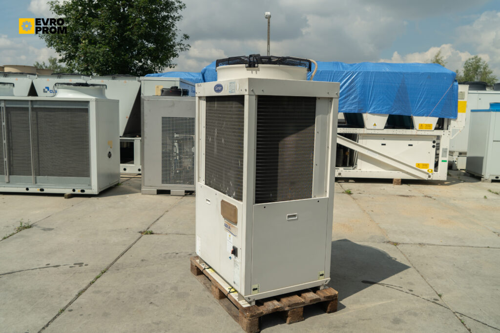 Kaltwassersatz/Wärmepumpe Carrier 30RQ 033 0313 PE 32.3 kW/34.3 kW