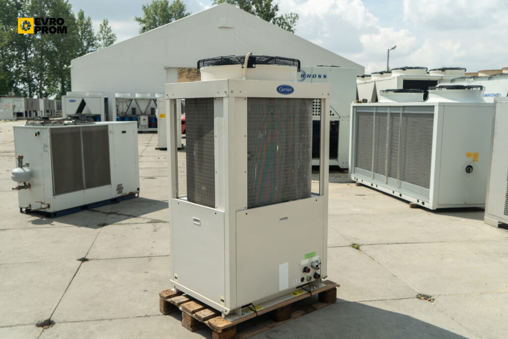 Kaltwassersatz/Wärmepumpe Carrier 30RQ 033 0313 PE 32.3 kW/34.3 kW