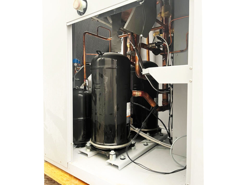 Чиллер/Тепловой насос SYSTEMAIR AQR290-H050.PROTO 46/54 кВт
