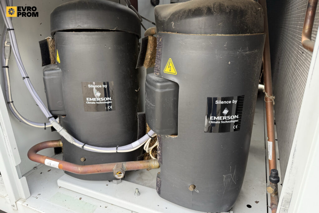 Aircooled chiller CARRIER 30RBS 160A0234 PE 156 KW