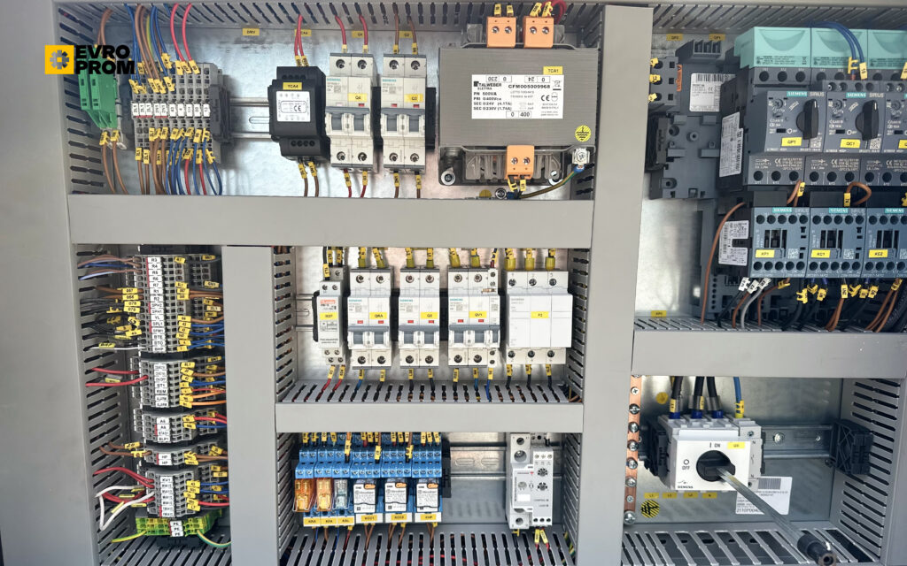 Kaltwassersatz EMICON RAE 251 KC 26.7 kW