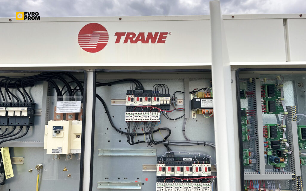 Aircooled chiller/Heat pump Trane CXAN209 277 kW / 291 kW