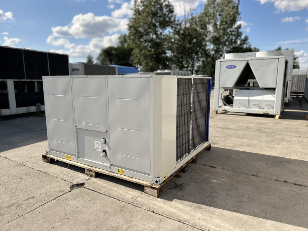 Kaltwassersatz CARRIER 30RB100R 100 kW