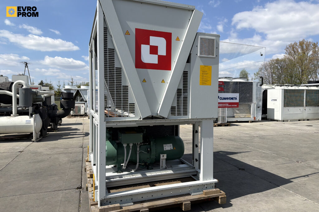 Aircooled chiller CLIMAVENETA FX G04 A 0751 112 kW