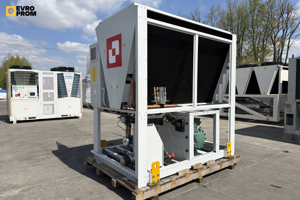 Aircooled chiller CLIMAVENETA FX G04 A 0751 112 kW