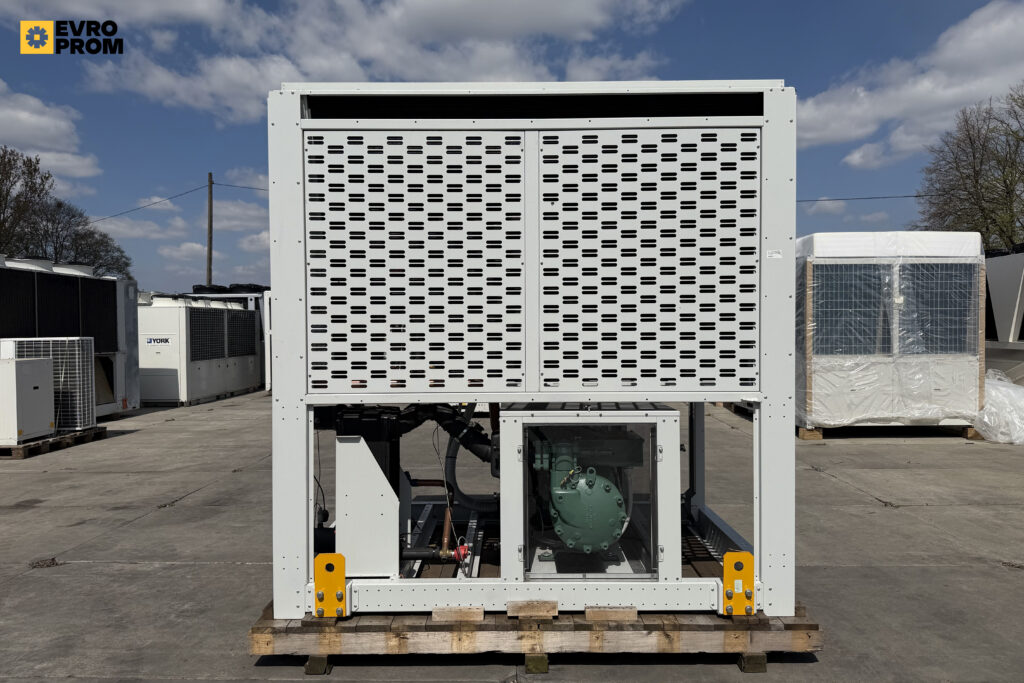 Aircooled chiller CLIMAVENETA FX G04 A 0751 112 kW