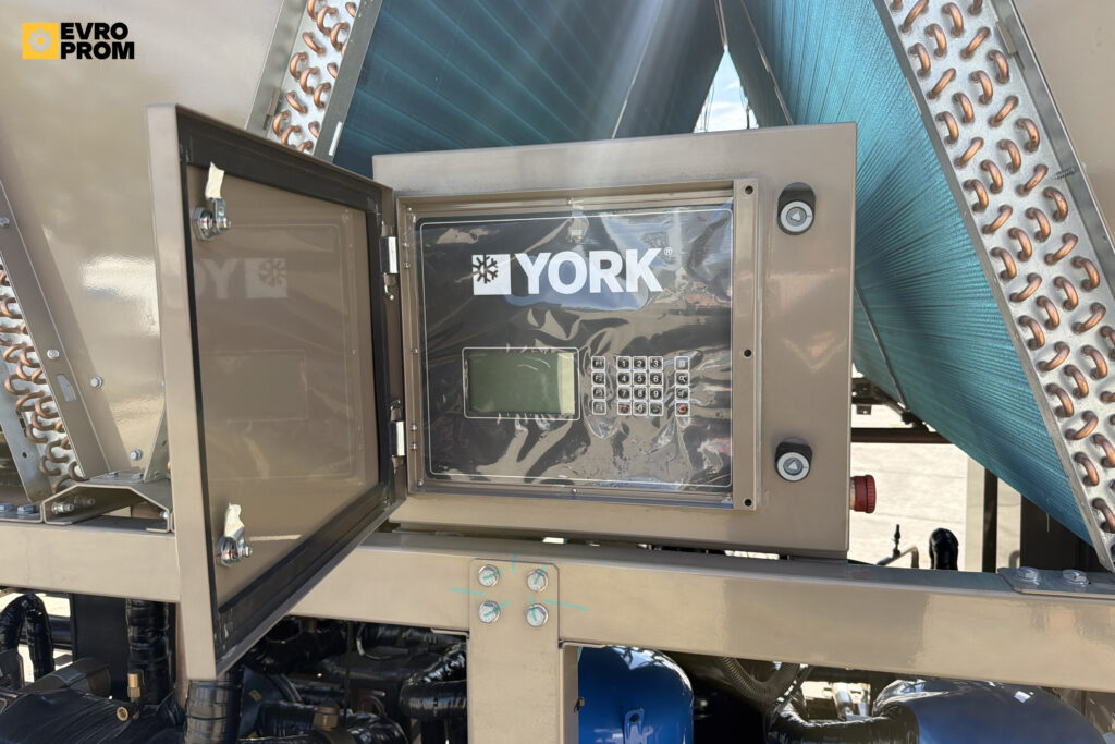 Aircooled chiller/Heat pump YORK YCPB 420 364 kW/406 kW