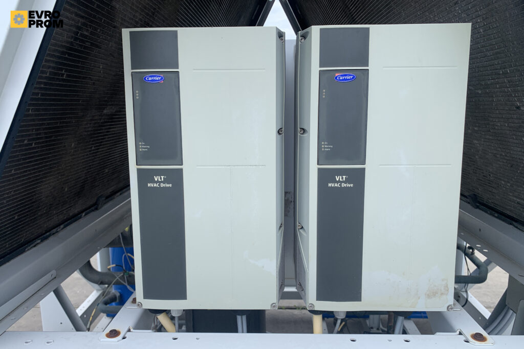 Aircooled chiller CARRIER 30RBP 260 0014 PE 261 KW